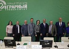 Аграрии Ленинградской области доведут долю применяемых сортов российской селекции до 75% Аграрии Ленинградской области доведут долю применяемых сортов российской селекции до 75%